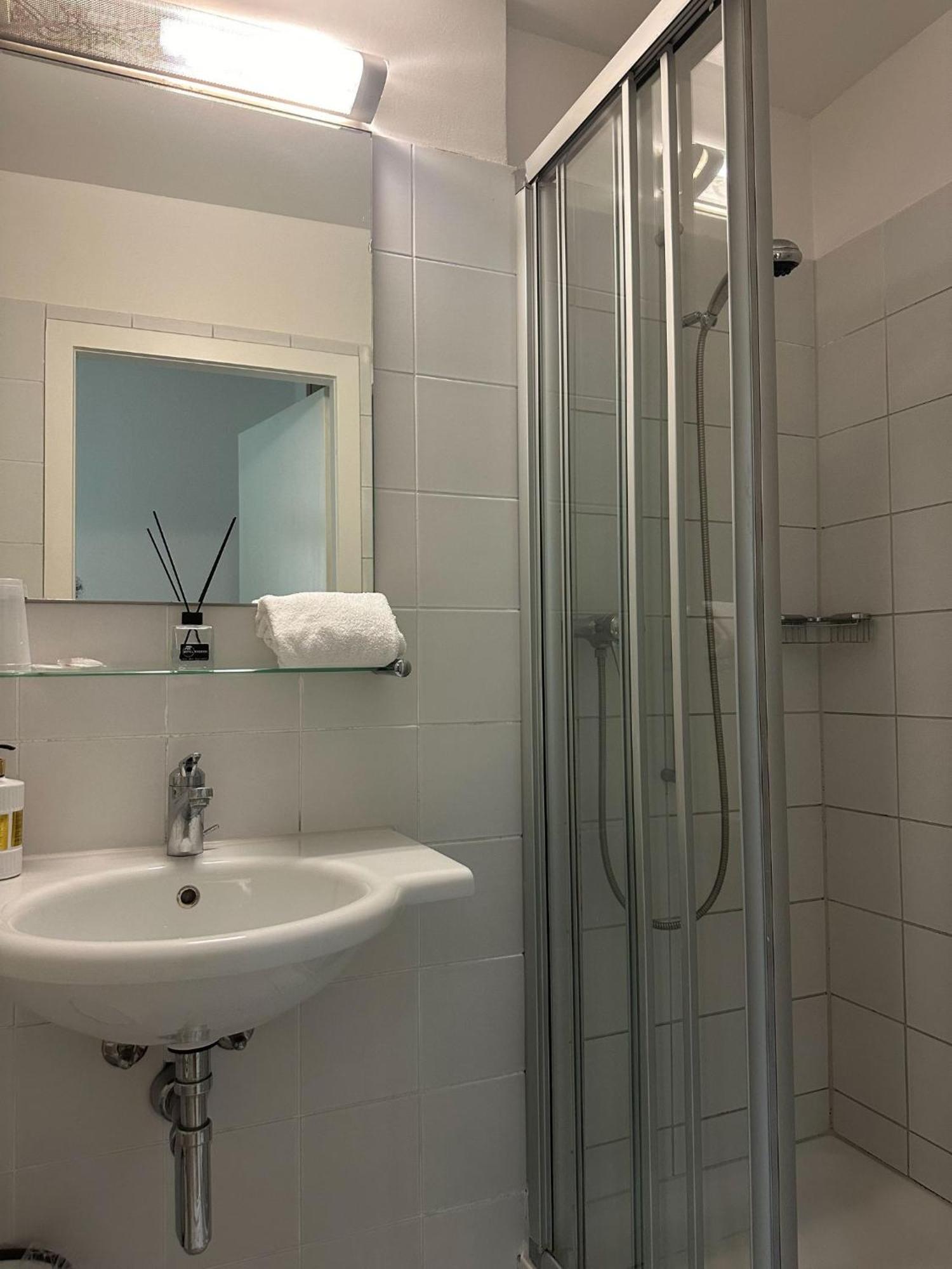 Nydeck Hotel Bern Bagian luar foto