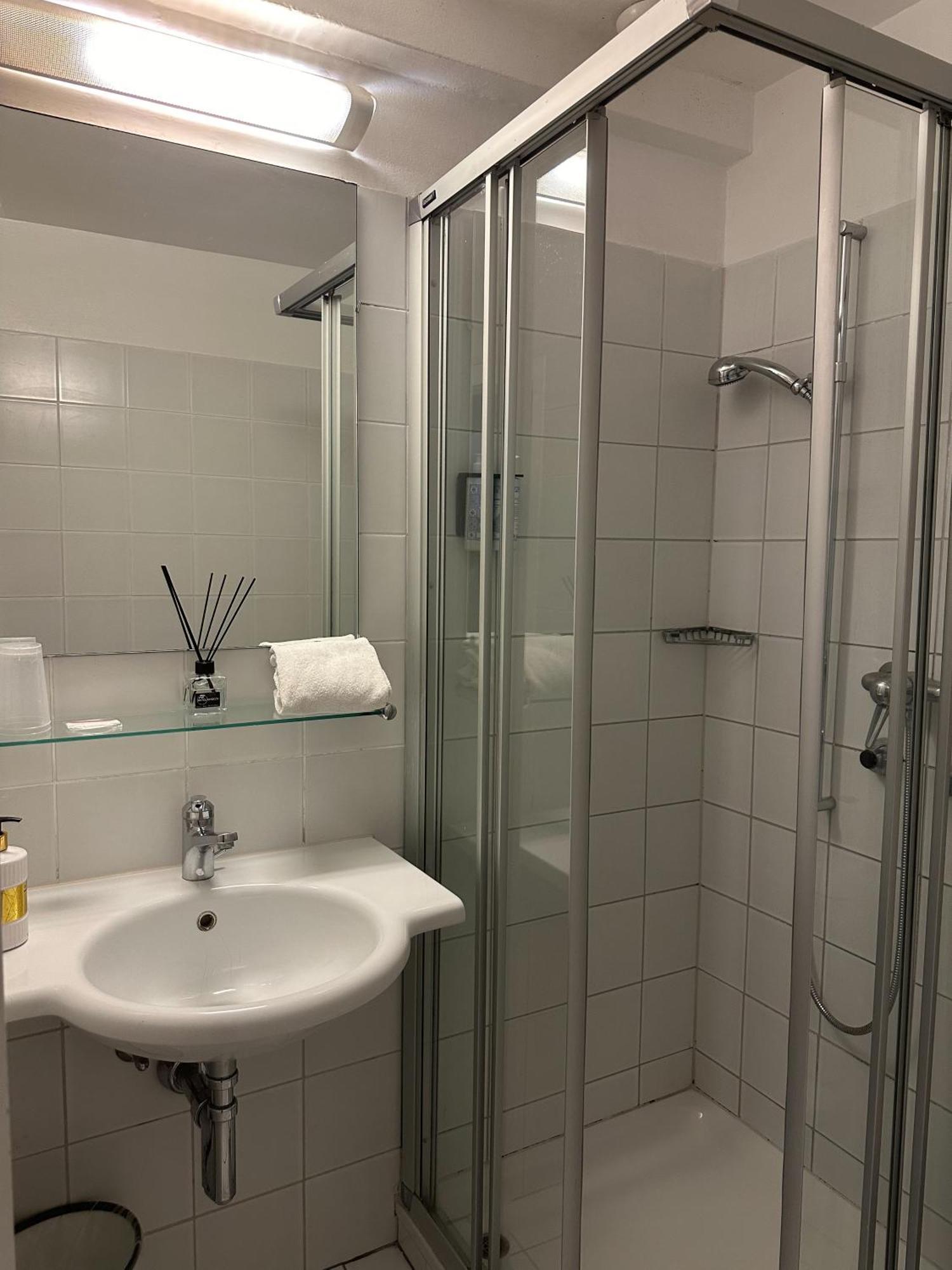 Nydeck Hotel Bern Bagian luar foto
